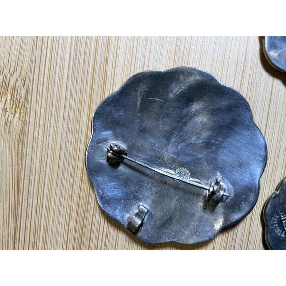 Mexico Abalone & Onyx Brooch/Pendant W/ Matching Earrings, Signed - Picture 4 of 5